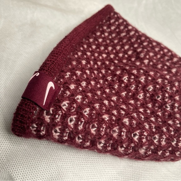 Nike Reversible Beanie Womens OSFM Cable Knit Hat Burgundy Pink Dual Layer Puff - Picture 6 of 8